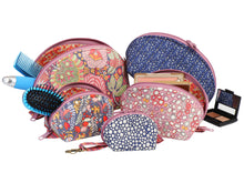 Load image into Gallery viewer, Clam Up, Zippered Pouches, Patterns by Annie