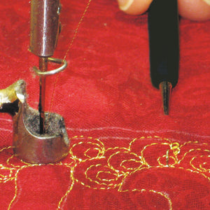 Clover Soft Touch Thread Pick