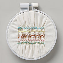 Load image into Gallery viewer, Clover Smocking and Gridding Template, Select Size (5mm or 7mm)