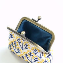 Load image into Gallery viewer, LECIEN COSMO Jizashi Counted Stitch Gamaguchi Kiss-lock Purse Sewing Kit, No. 2308 Yellow Berries