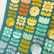 Load image into Gallery viewer, Quilt Pattern: Posy by Elizabeth Hartman