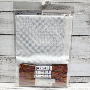 Olympus #SK-374 Japanese Sashiko Hitomezashi, Hana-Fukin Sashiko Sampler - Hitomezashi Kit - Kaku Shippo (White)