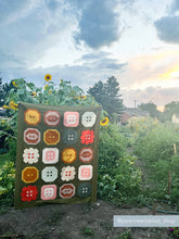 Load image into Gallery viewer, Buttoned Up Quilt Pattern, by Pen + Paper Patterns