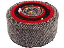 Load image into Gallery viewer, Needle Case &amp; Wool Pincushion, Patterns by Annie
