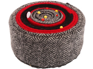 Needle Case & Wool Pincushion, Patterns by Annie